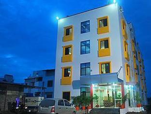 Sai Aditya Palace Hotel Shirdi Exterior photo